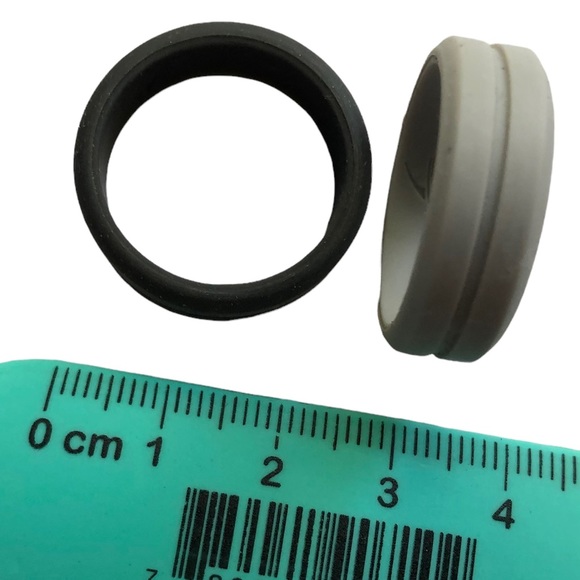NEW 3 Silicone Rings Wedding Bands Size 11 NEW Gray Silver Charcoal Roqaction - Picture 6 of 9
